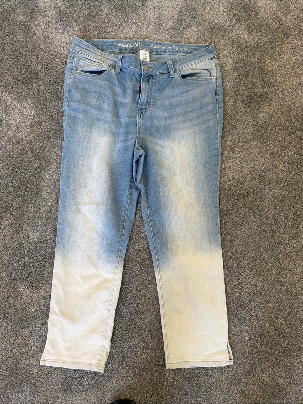 Westport women’s Tapered Ankle Cut Jeans Relaxed fit Blue Wash Size 12